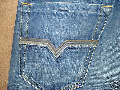 BNWT DIESEL ZHAVEE 73J JEANS 36X32 **DESTROYED WASH**  