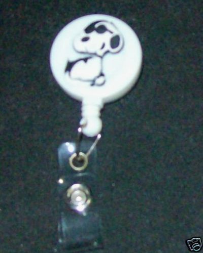 SNOOPY JOE COOL BADGE ID HOLDER white reel pull 3d dog  