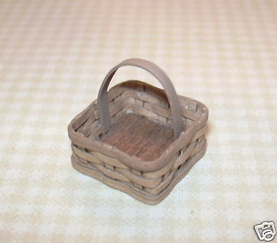 Chandronnait Small Square Basket DOLLHOUSE Miniatures  